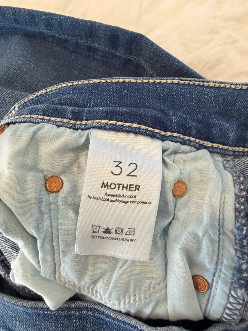 MOTHER The Insider Cropped Step Flair Jeans - Picture 6 of 7